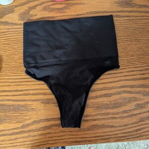 SKIMS Black Seamless Underwear